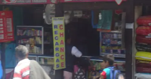 DESECHABLES Y BOLSAS CALLE 13 CON 10 DESECHABLES Y BOLSAS CALLE 13 CON 10